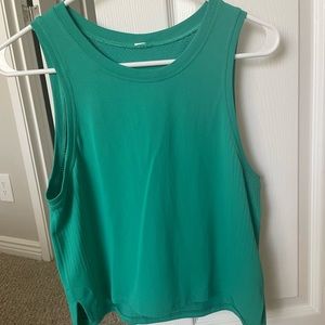 Lululemon train times tank